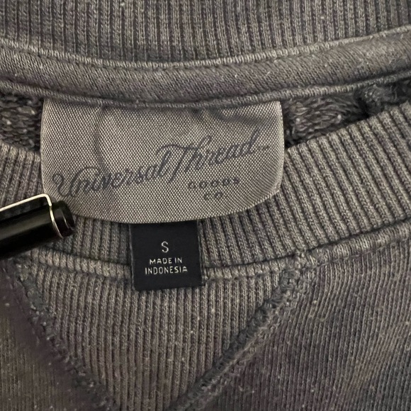 Universal Thread S grey pullover - Picture 3 of 3